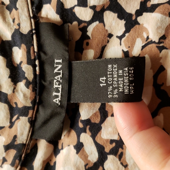 💝$8 or 4/$20! Alfani Women's Multi-Color 3/4 Length Sleeve Top. Size 14 - Picture 2 of 4